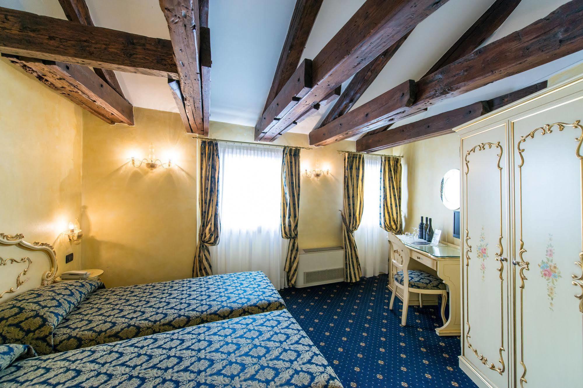 Ca' Zose 3* Venedig